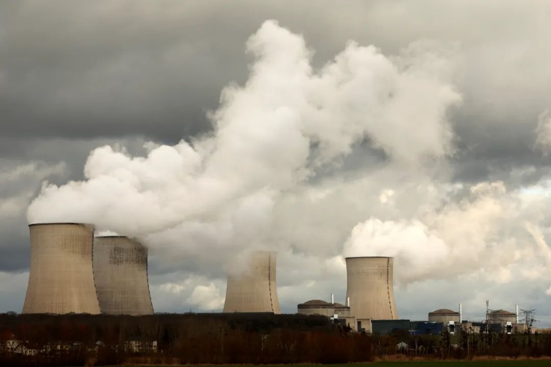 Pháp thông qua luật “Tăng cường năng lượng hạt nhân”
